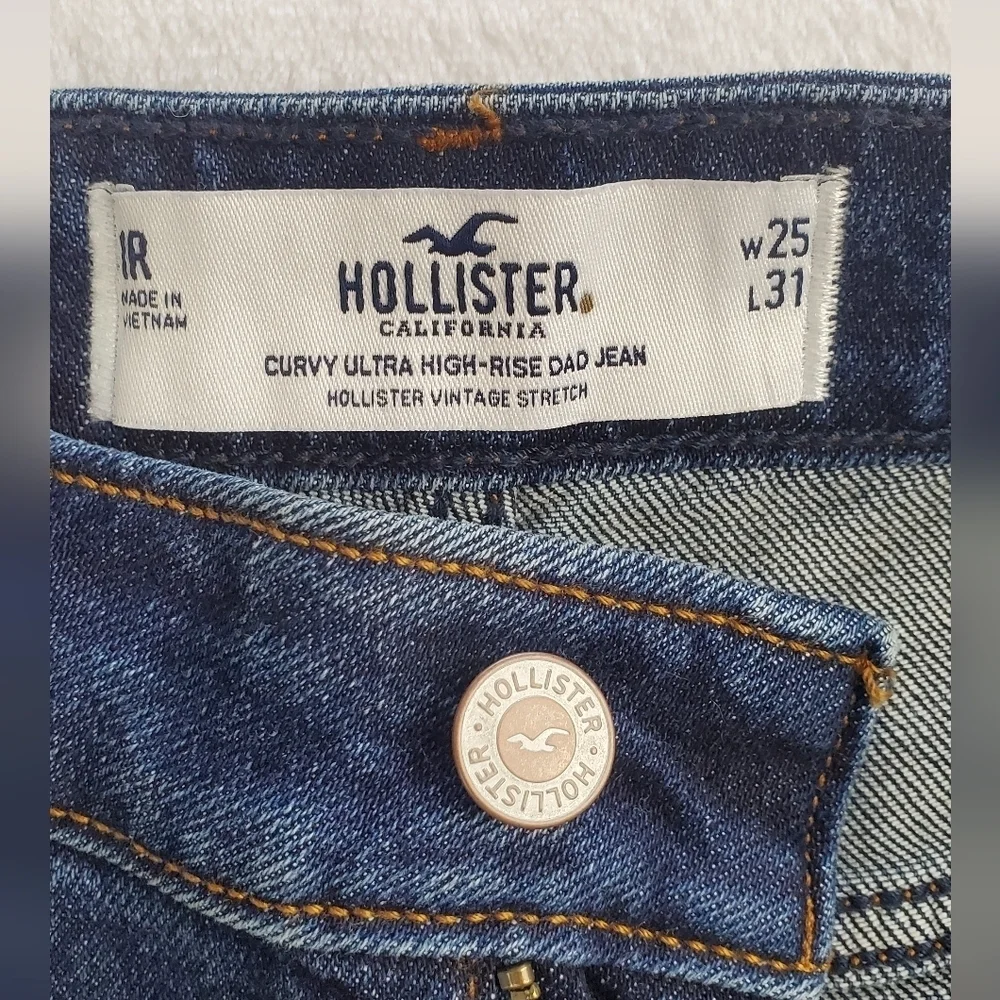 Hollister Ultra High-Rise Dad‎ Jeans Size 25